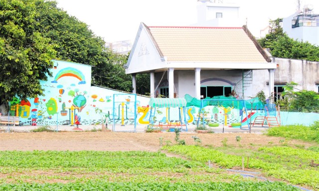 TP.HCM chuyển hóa hơn 240 bãi rác thành vườn rau, chỗ vui chơi cho trẻ - Ảnh 1.