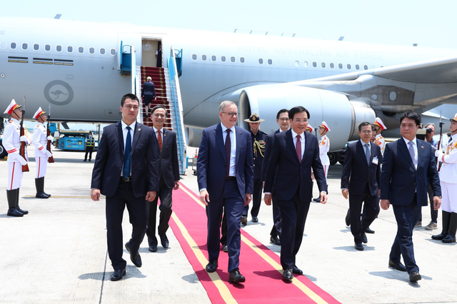 Thủ tướng Úc đến Hà Nội, bắt đầu chuyến thăm chính thức Việt Nam - Ảnh 2.