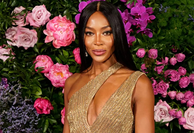 Cựu siêu mẫu Naomi Campbell sinh con thứ 2 ở tuổi 53 - Ảnh 1.