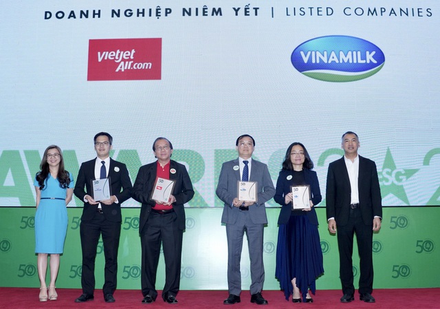 Vietjet nhận giải thưởng Top 50 doanh nghiệp phát triển bền vững tiêu biểu 2023 - Ảnh 1.
