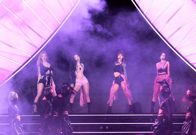 Rủi ro của dịch vụ săn vé concert Born Pink của BlackPink - Ảnh 4.