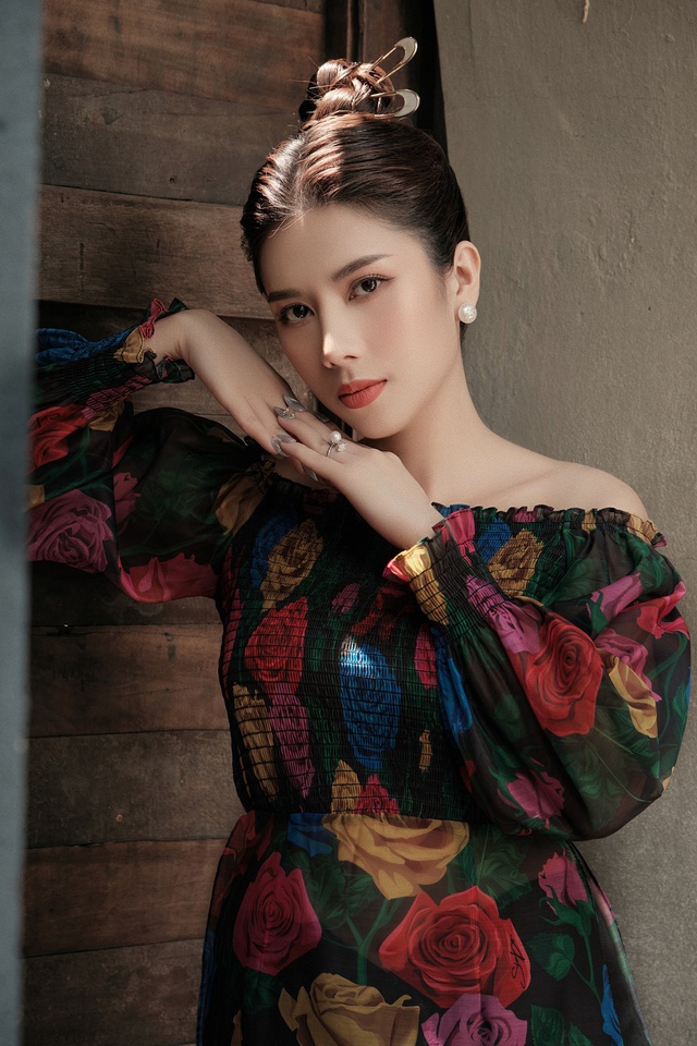 Khéo chọn áo dài, Dương Yến Nhung được tôn nét trẻ trung, trang nhã - Ảnh 6.