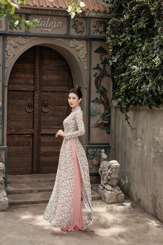 Khéo chọn áo dài, Dương Yến Nhung được tôn nét trẻ trung, trang nhã - Ảnh 2.