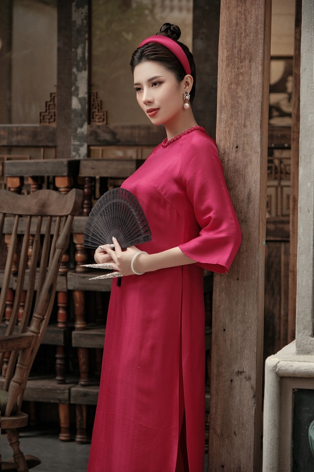 Khéo chọn áo dài, Dương Yến Nhung được tôn nét trẻ trung, trang nhã - Ảnh 3.