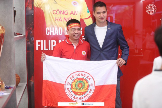 Filip Nguyễn ra mắt CLB Công an Hà Nội: 'Giấc mơ trở về quê hương thành hiện thực' - Ảnh 4.