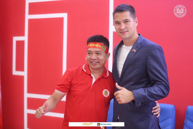Filip Nguyễn ra mắt CLB Công an Hà Nội: 'Giấc mơ trở về quê hương thành hiện thực' - Ảnh 7.