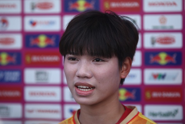 Sao trẻ đội tuyển nữ Việt Nam chưa hết tiếc nuối cơ hội bỏ lỡ trước Đức - Ảnh 1.