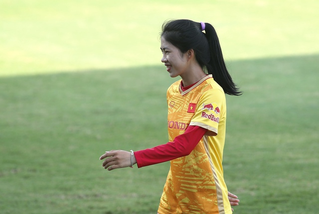 Đội tuyển nữ Việt Nam căng mình tập dưới nắng nóng, Huỳnh Như bình phục chấn thương - Ảnh 13.