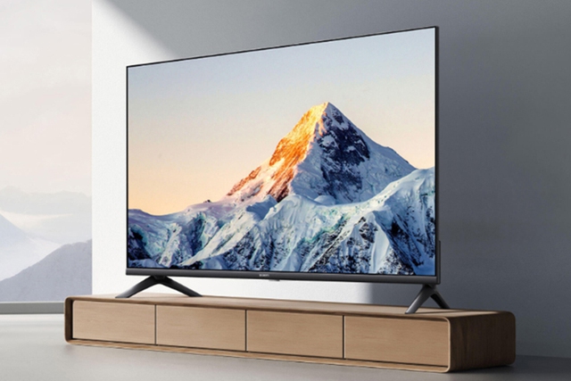 Xiaomi giới thiệu TV vỏ kim loại nguyên khối, giá siêu rẻ - Ảnh 1.