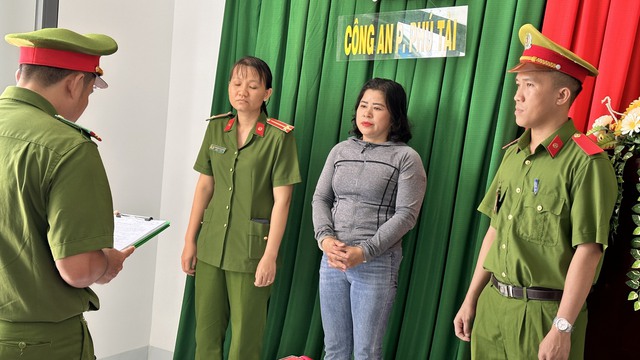 Bình Thuận: Hương "ba láo" bị cơ quan điều tra Công an TP.Phan Thiết bắt giam - Ảnh 1.
