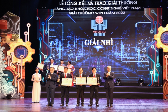 EVNCPC có 4 công trình đạt Giải thưởng Sáng tạo Khoa học Công nghệ Việt Nam 2022 - Ảnh 2.