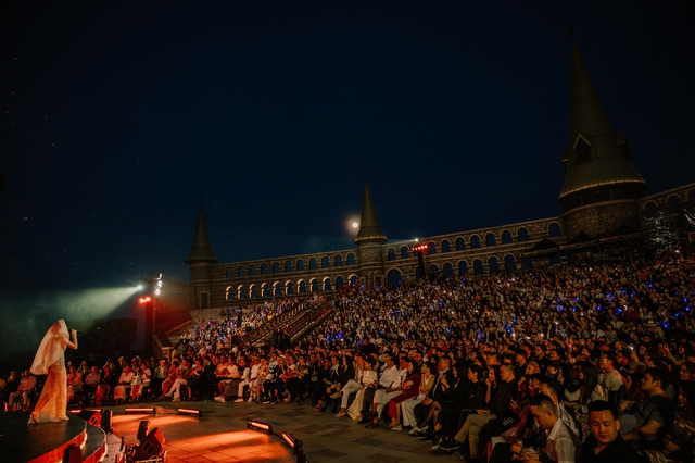 Hồ Ngọc Hà hát 'Love songs' đầy nội lực, mãn nhãn với hơn 2.000 khán giả  - Ảnh 7.
