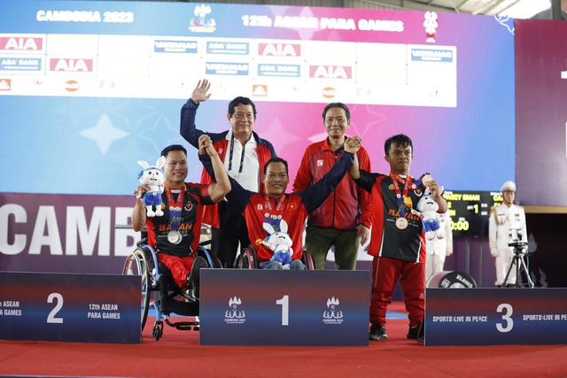 Lê Văn Công xuất sắc giành 2 HCV ở ASEAN Para Games - Ảnh 2.