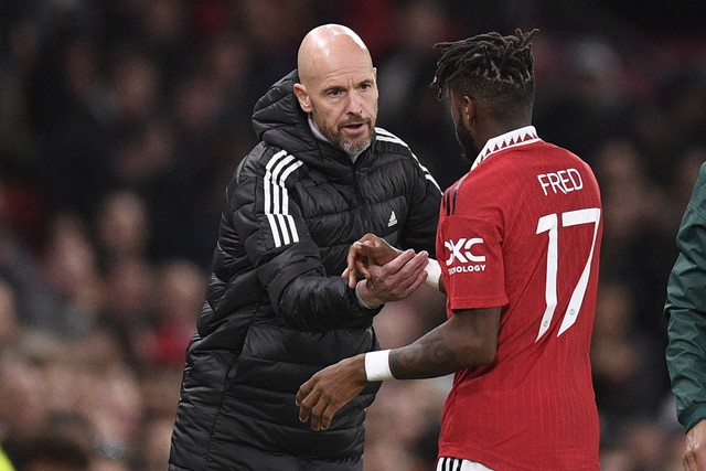 Fred tìm HLV Erik ten Hag để nói chuyện tương lai tại Manchester United - Ảnh 1.