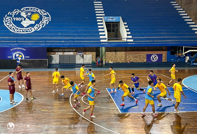 Đội tuyển futsal Việt Nam thua sát nút trước đội hạng 9 thế giới - Ảnh 2.