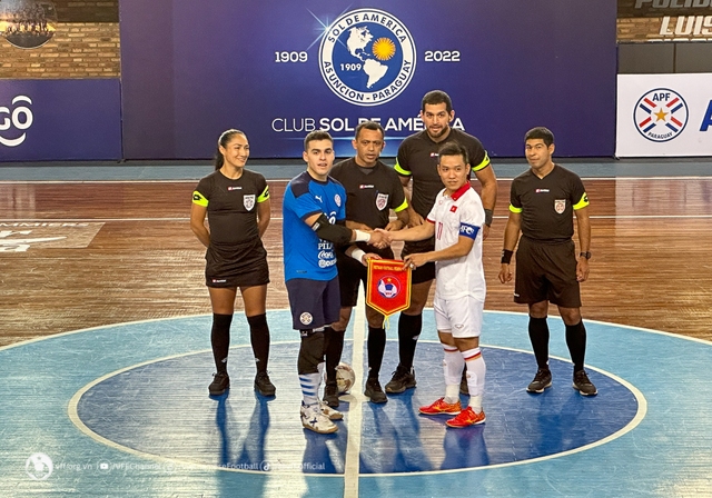 Đội tuyển futsal Việt Nam thua sát nút trước đội hạng 9 thế giới - Ảnh 1.