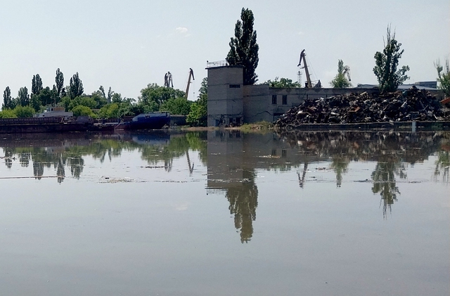 Vỡ đập thủy điện tại Kherson, tình trạng khẩn cấp được ban bố - Ảnh 5.