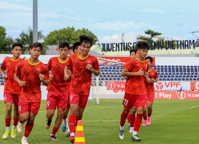 Độ tuyển U.17 Việt Nam sẵn sàng cho VCK U.17 châu Á 2023 - Ảnh 4.