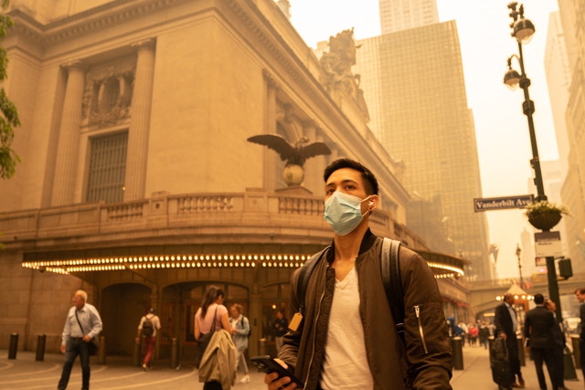 Bầu trời New York đổi màu vàng, ô nhiễm nhất thế giới do cháy rừng Canada - Ảnh 9.