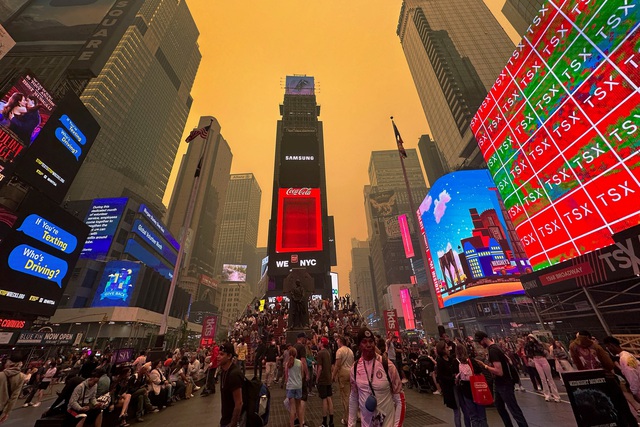 Bầu trời New York đổi màu vàng, ô nhiễm nhất thế giới do cháy rừng Canada - Ảnh 11.