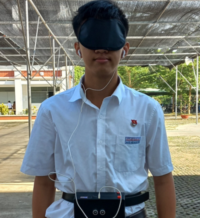 Dây đeo thắt lưng hỗ trợ người khiếm thị  - Ảnh 1.