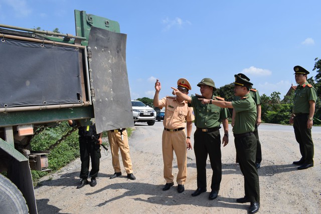 Hưng Yên: Mạnh tay kiểm tra, xử lý phương tiện quá tải trọng - Ảnh 1.