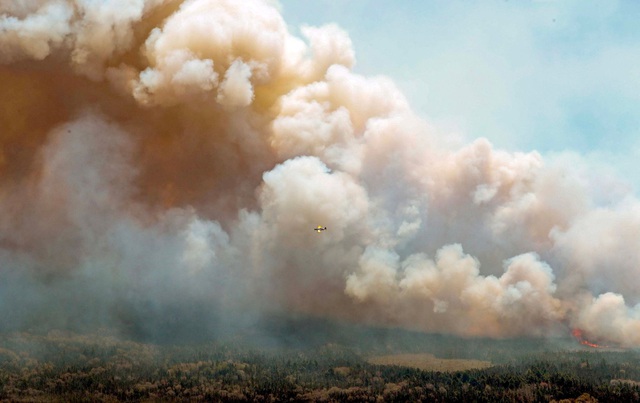 Mỹ ảnh hưởng nghiêm trọng do cháy rừng ở Canada, Tổng thống Biden lên tiếng - Ảnh 2.