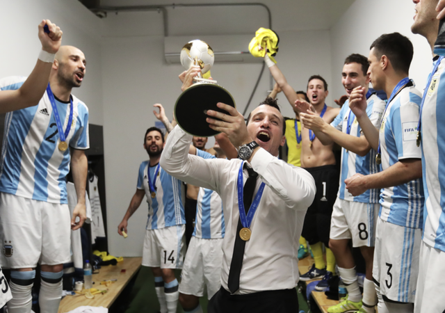 Trưởng đoàn Argentina gọi HLV đội tuyển futsal Việt Nam là 'người hùng' - Ảnh 4.