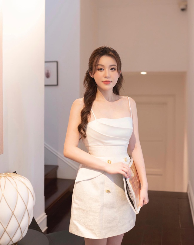 Váy cocktail trắng xinh xắn của sao Việt  Ngôi sao