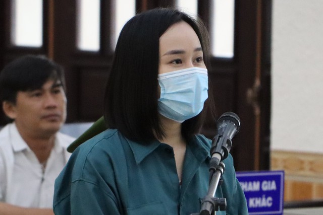  Hotgirl &quot;Tina Dương&quot; Ninh Thị Vân Anh ra tòa ở Bình Thuận - Ảnh 2.