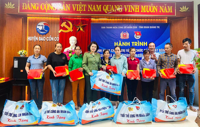 Hành trình tình nguyện ra đảo Cồn Cỏ của tuổi trẻ - Ảnh 4.