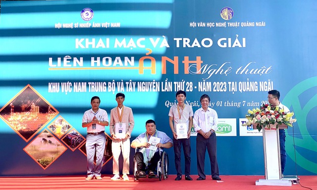 Quảng Ngãi: Khai mạc liên hoan ảnh nghệ thuật khu vực Nam Trung bộ và Tây Nguyên - Ảnh 5.