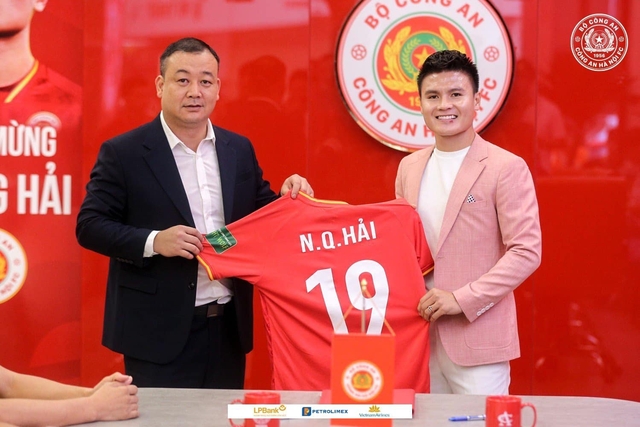 Quang Hải hoàn thành thủ tục chuyển nhượng, đủ điều kiện chơi cho CLB Công an Hà Nội - Ảnh 1.