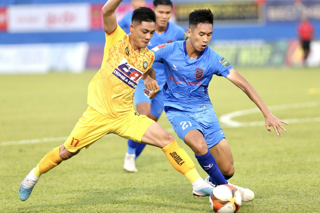 Vòng 13 V-League 2023: Dốc hết sức giữa lằn ranh sinh tử - Ảnh 1.