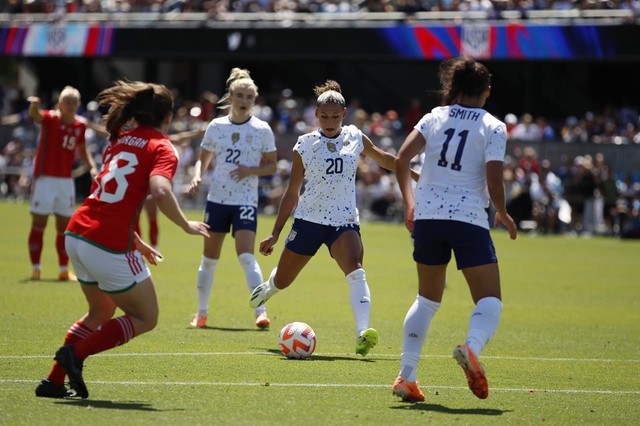 Đội tuyển nữ Mỹ thắng nhưng vẫn bị chỉ trích - Ảnh 1.
