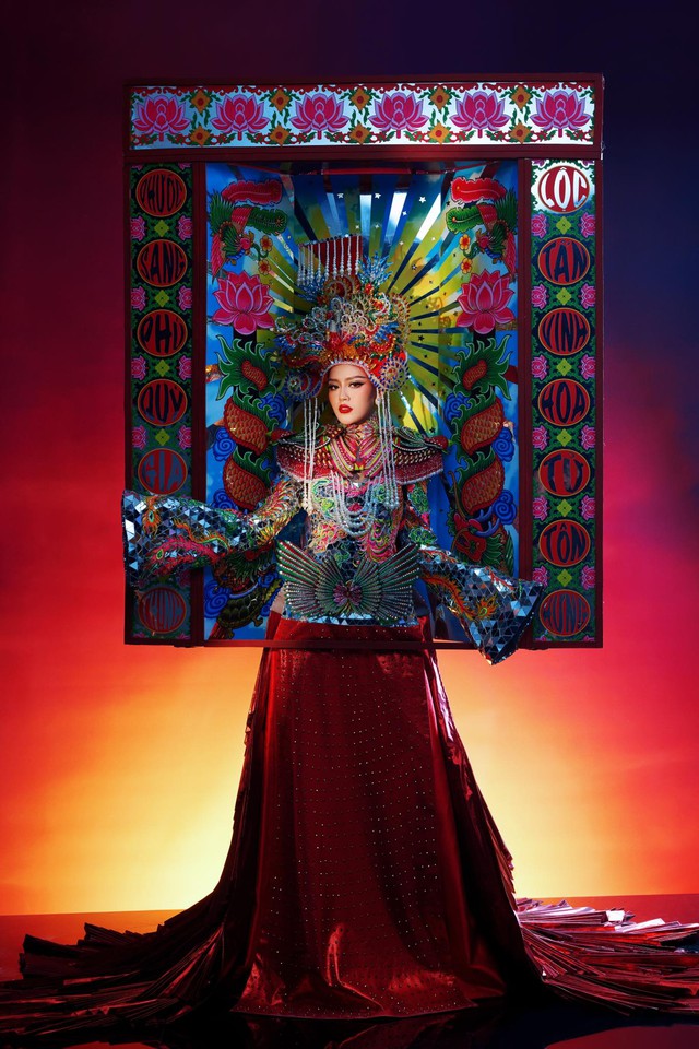 Trang phục dân tộc độc đáo của Đặng Thanh Ngân tại Hoa hậu Siêu quốc gia - Ảnh 2.