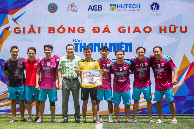 Đội GOODCHARME giành chức vô địch Giải bóng đá giao hữu Báo Thanh Niên - Ảnh 14.