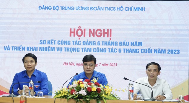 Anh Bùi Quang Huy: ‘Cần tăng cường nắm bắt tư tưởng của cán bộ, đảng viên’   - Ảnh 1.