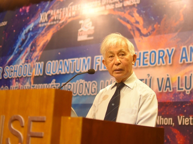 GS Đàm Thanh Sơn giảng dạy tại Trường hè lượng tử được tổ chức tại Bình Định - Ảnh 3.
