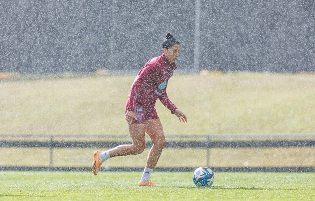 Đội tuyển nữ Tây Ban Nha gặp nhiều bất lợi trong 2 buổi tập ở New Zealand - Ảnh 6.