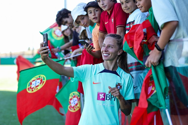Đội tuyển nữ Bồ Đào Nha nhận hàng loạt lời khích lệ cho World Cup nữ 2023 - Ảnh 8.
