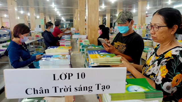  Tin tức đặc biệt trên báo in ngày 12.7.2023   - Ảnh 2.