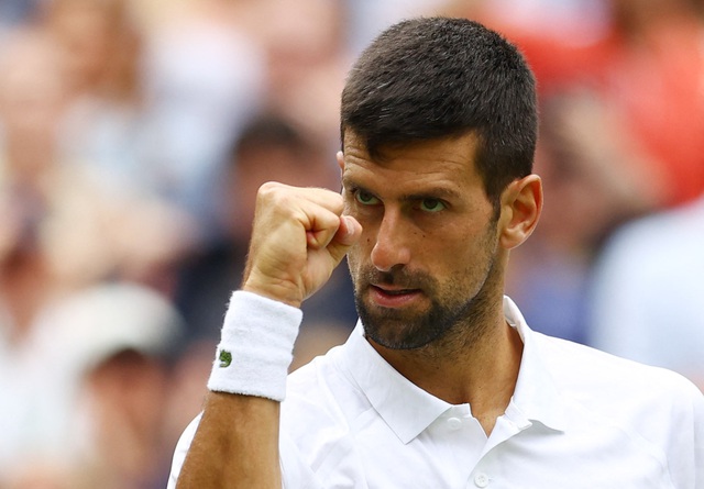 Djokovic vẫn bất bại, hạt giống số 1 nữ Swiatek bị loại - Ảnh 3.