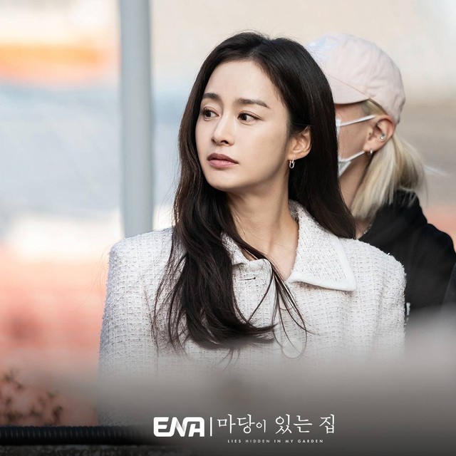Kim Tae Hee gây sốc trong tập cuối ‘Khu vườn dối trá’ - Ảnh 5.