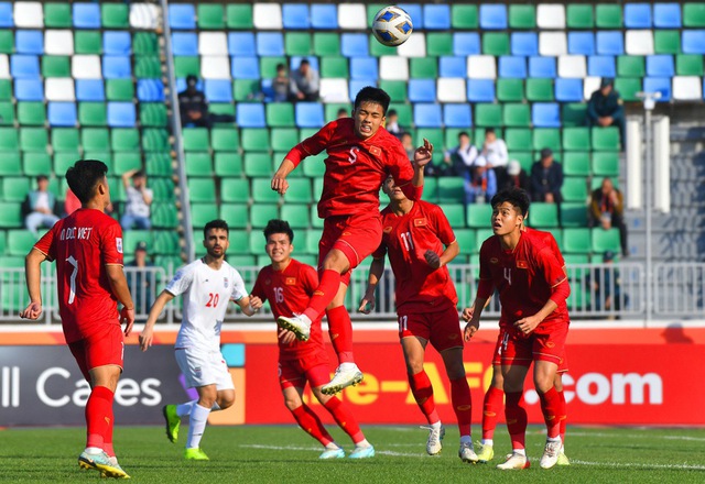 Việt Nam không phải nền bóng đá duy nhất cử đội U.20 dự Asian Games 19 - Ảnh 1.
