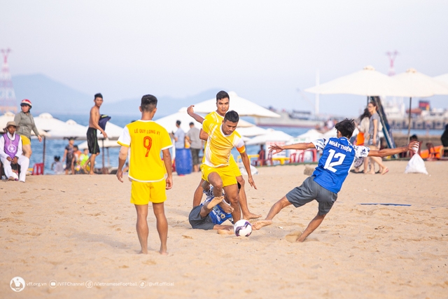 Đội Đà Nẵng và Hai Trường Nha Trang vào chung kết giải bóng đá bãi biển toàn quốc - Ảnh 3.
