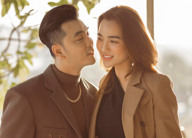 Kim Cương: Lúc mới yêu, tôi bị fan của Ưng Hoàng Phúc tấn công, phản đối - Ảnh 1. Kim Cương: Lúc mới yêu,ươngLúcmớiyêutôibịfancủaƯngHoàngPhúctấncô<strong>bet 365</strong> tôi bị fan của Ưng Hoàng Phúc tấn công, phản đối - Ảnh 1.