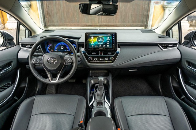 Toyota Altis - tham vọng định cuộc chơi bằng công nghệ - Ảnh 3.