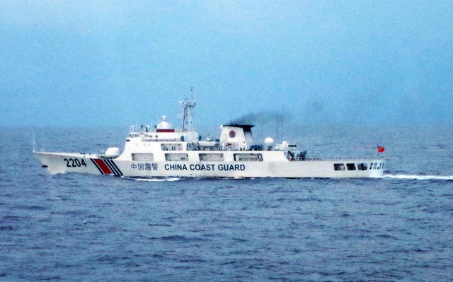 Trung Quốc xua đuổi tàu cá Nhật gần quần đảo Senkaku/Điếu Ngư - Ảnh 1.