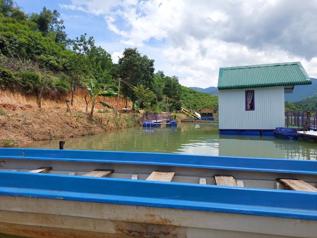 Bình Thuận: Khu du lịch không giấy phép &quot;mọc&quot; lên ở hồ thủy điện Đa Mi - Ảnh 3.